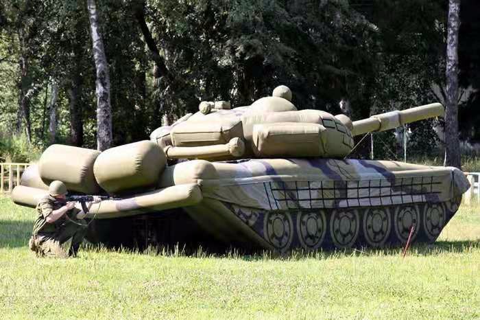 百色大型充气坦克